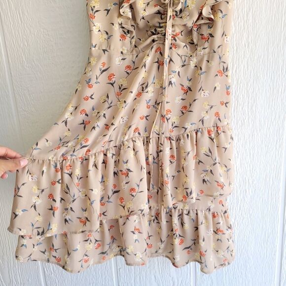 J.O.A. Besk Beige Floral Pring Ruffled Mini Dress - Picture 5 of 9